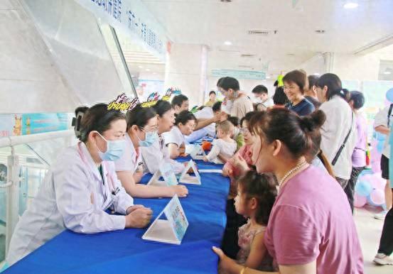 鄭大三附院開展系列公益活動(dòng) 助力兒童健康成長(zhǎng)