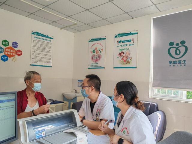 彭州市新增社區衛生服務站 居民在家門口即可享受便捷診療與健康咨詢